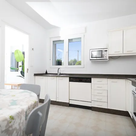 Casa de Férias Casa En La Playa, Con Jardín, Jacuzzi Y Barbacoa Porto do Son
